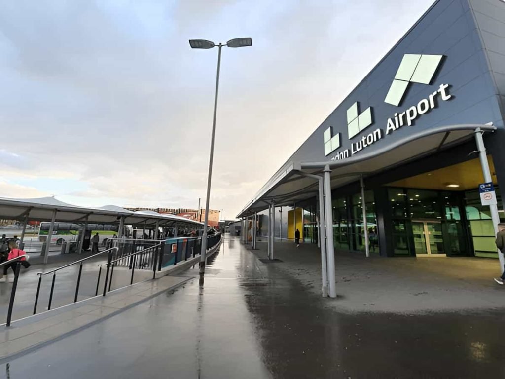 Luton Airport Taxi Service